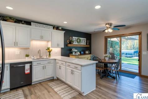 517 W Riverview Drive Waterville MN 56096