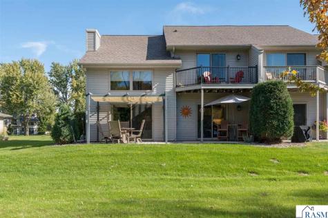 517 W Riverview Drive Waterville MN 56096
