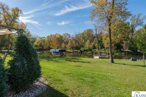 517 W Riverview Drive Waterville MN 56096