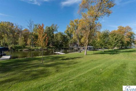 517 W Riverview Drive Waterville MN 56096