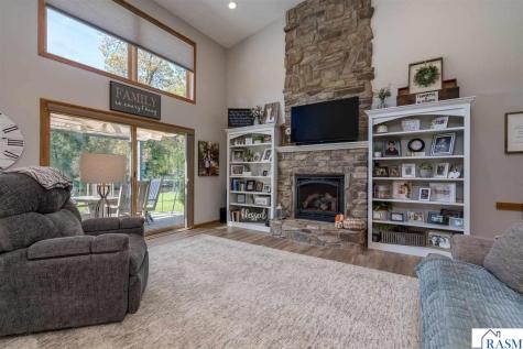 517 W Riverview Drive Waterville MN 56096