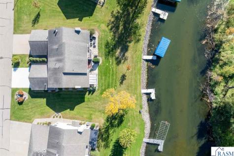517 W Riverview Drive Waterville MN 56096