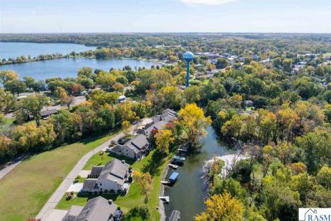 517 W Riverview Drive Waterville MN 56096