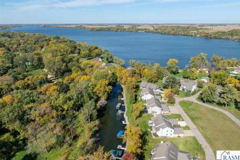 517 W Riverview Drive Waterville MN 56096