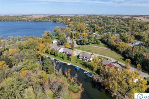 517 W Riverview Drive Waterville MN 56096