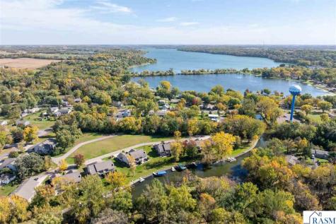 517 W Riverview Drive Waterville MN 56096