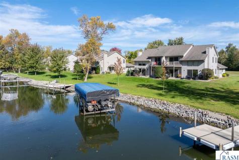 517 W Riverview Drive Waterville MN 56096