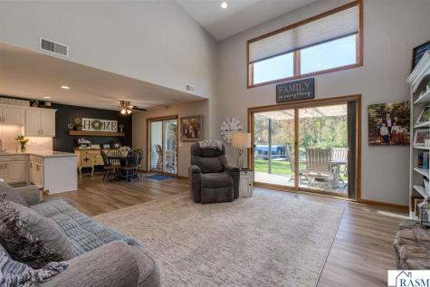 517 W Riverview Drive Waterville MN 56096
