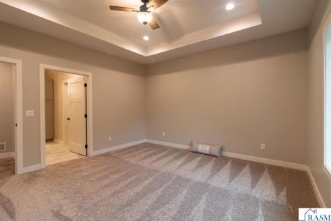 215 Parkway Place Mankato MN 56001