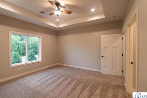 215 Parkway Place Mankato MN 56001