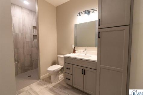 215 Parkway Place Mankato MN 56001