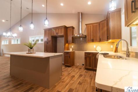 215 Parkway Place Mankato MN 56001