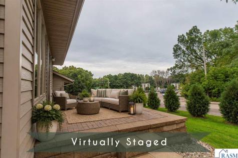 215 Parkway Place Mankato MN 56001