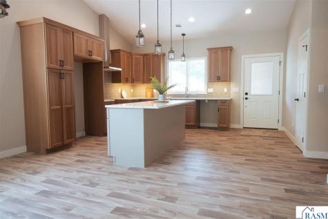 215 Parkway Place Mankato MN 56001