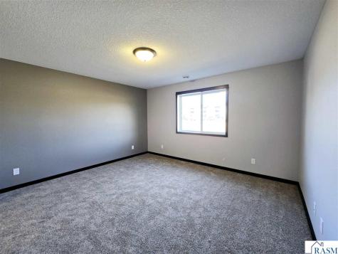 1119 SE 8th Avenue Waseca MN 56093-2075