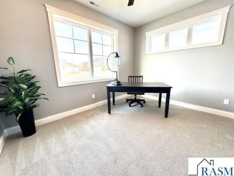 328 Dancing Waters Circle Mankato MN 56001