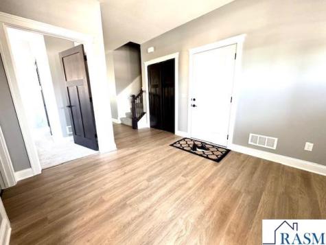 328 Dancing Waters Circle Mankato MN 56001