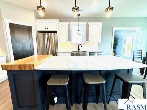 328 Dancing Waters Circle Mankato MN 56001