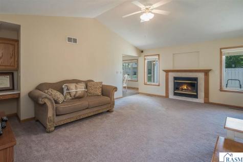 117 Cardinal Drive Mankato MN 56001