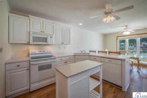 117 Cardinal Drive Mankato MN 56001