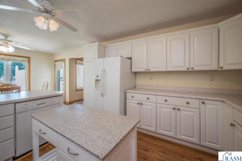 117 Cardinal Drive Mankato MN 56001