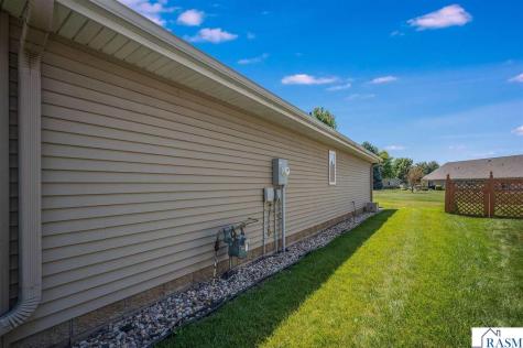 117 Cardinal Drive Mankato MN 56001