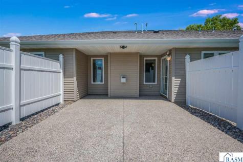 117 Cardinal Drive Mankato MN 56001