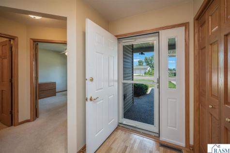 117 Cardinal Drive Mankato MN 56001