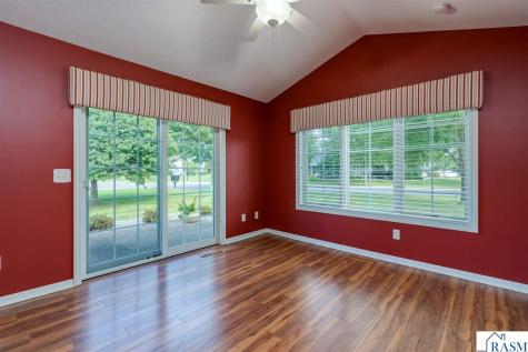 728 Grayhawk Circle Mankato MN 56001