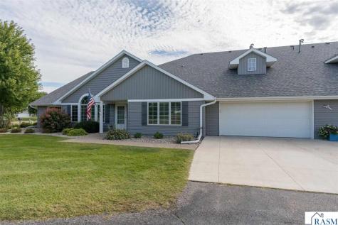 728 Grayhawk Circle Mankato MN 56001