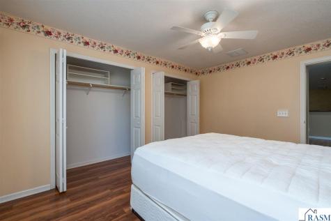 728 Grayhawk Circle Mankato MN 56001