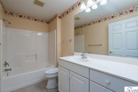728 Grayhawk Circle Mankato MN 56001