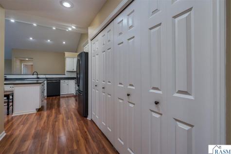 728 Grayhawk Circle Mankato MN 56001