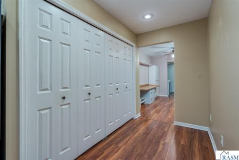 728 Grayhawk Circle Mankato MN 56001