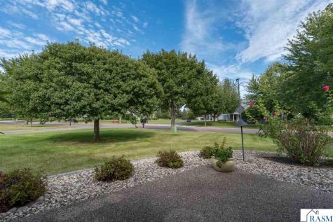 728 Grayhawk Circle Mankato MN 56001