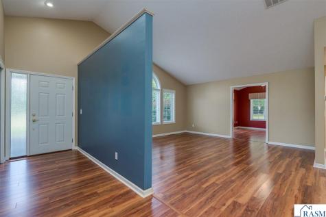 728 Grayhawk Circle Mankato MN 56001