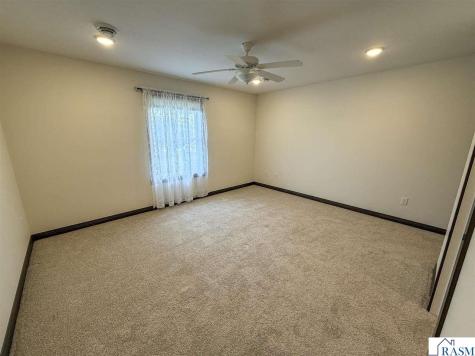 1228 Birchwood Drive New Ulm MN 56073