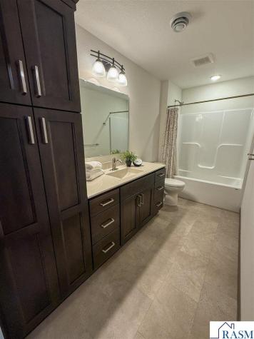1228 Birchwood Drive New Ulm MN 56073