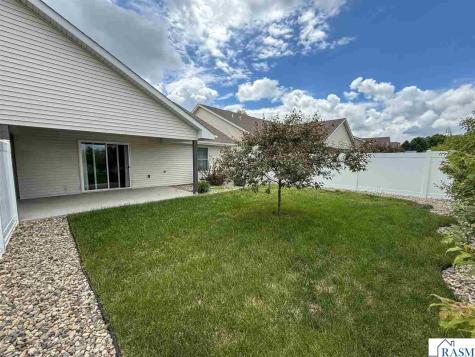 1228 Birchwood Drive New Ulm MN 56073