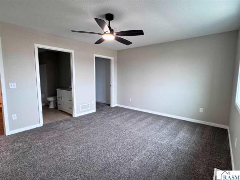 3206 Scotch Lane Mankato MN 56001
