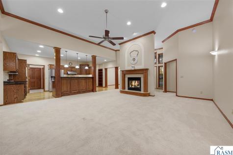 123 Woodhill Court Mankato MN 56001