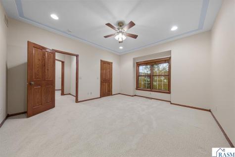 123 Woodhill Court Mankato MN 56001