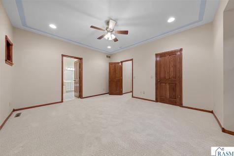 123 Woodhill Court Mankato MN 56001