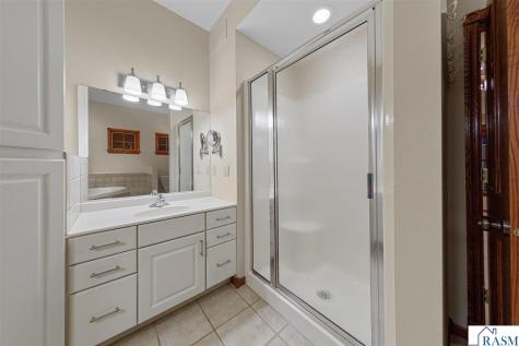 123 Woodhill Court Mankato MN 56001