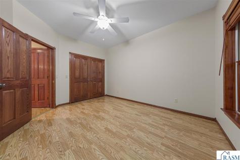 123 Woodhill Court Mankato MN 56001