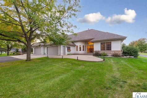 123 Woodhill Court Mankato MN 56001
