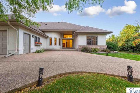 123 Woodhill Court Mankato MN 56001