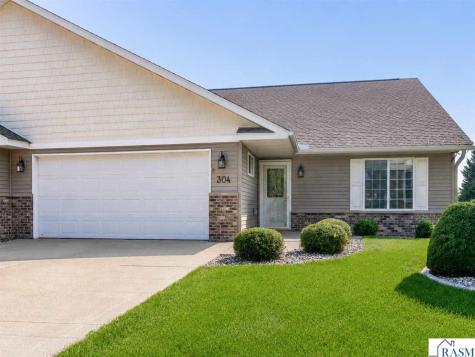 304 Quail Path Mankato MN 56001