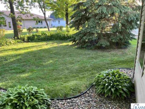 133 Cameo Lane Mankato MN 56001