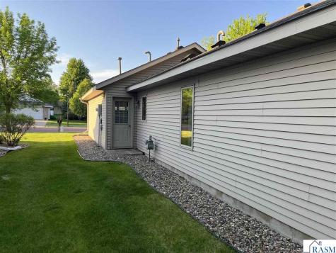 133 Cameo Lane Mankato MN 56001